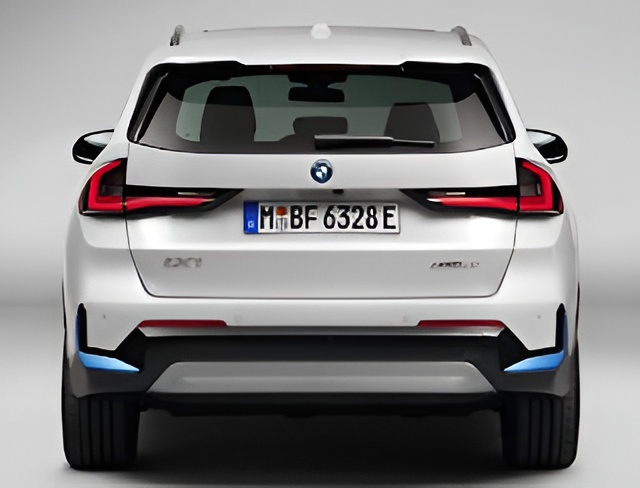 BMW iX1 (2023) Picsart AiImageEnhancer