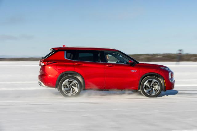 Mitsubishi Outlander 2024 hybride test DR