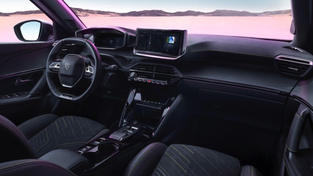 Peugeot e 2008 2024 07@2x