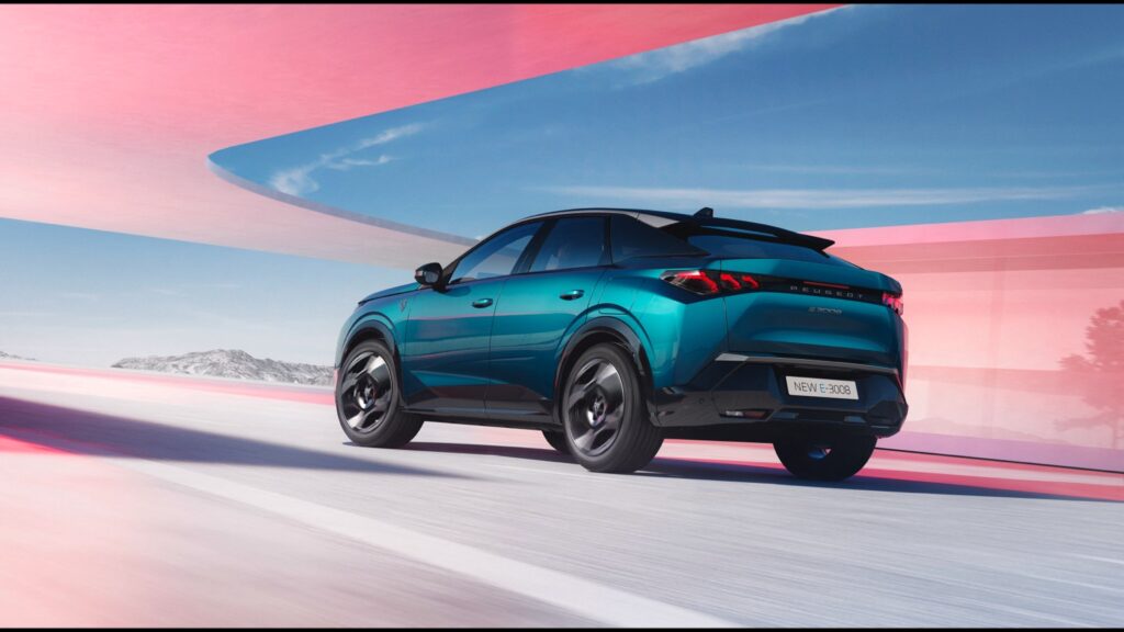 Peugeot e 3008 2024 03@2x